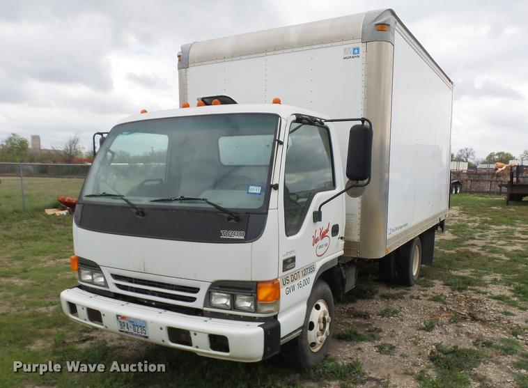 2004 Chevrolet W4500 box truck - DE9559