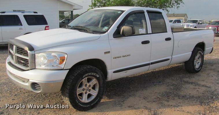 2007 Dodge Ram 1500 Quad Cab pickup truck - J2559