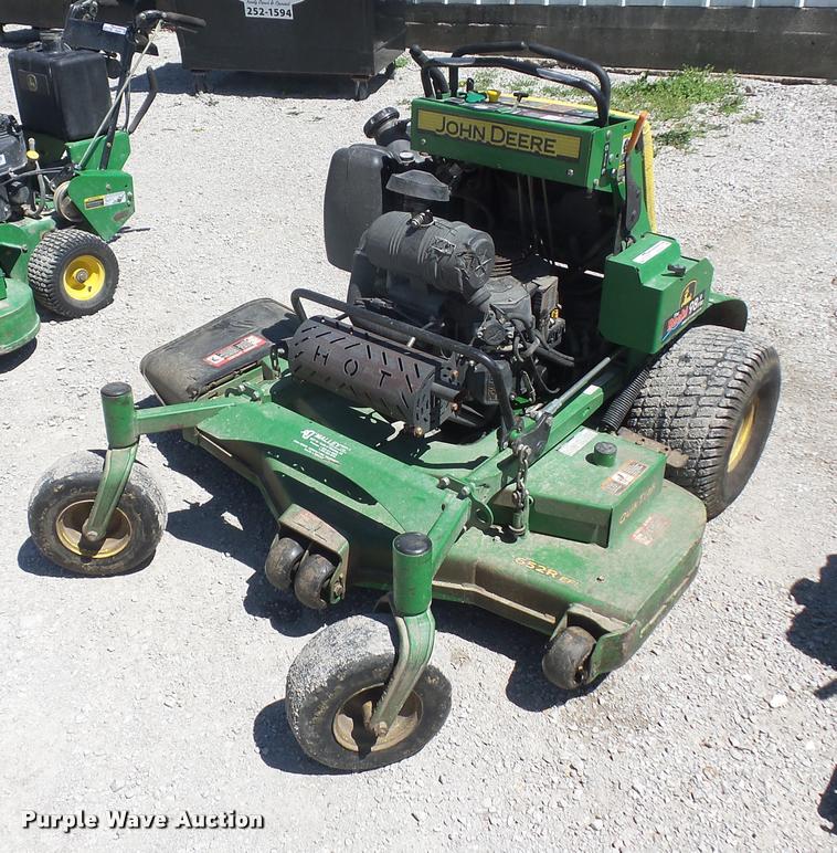 John Deere 652R ZTR lawn mower - DD9265