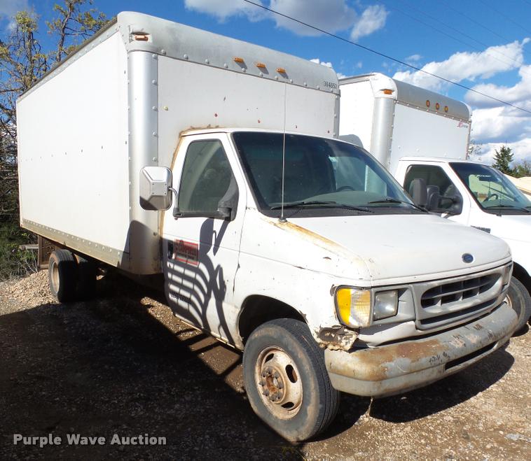 2000 Ford Econoline E350 Super Duty box truck - DB0170