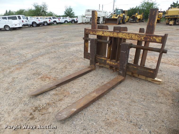 Pemberton IH540 wheel loader pallet forks - DB0238