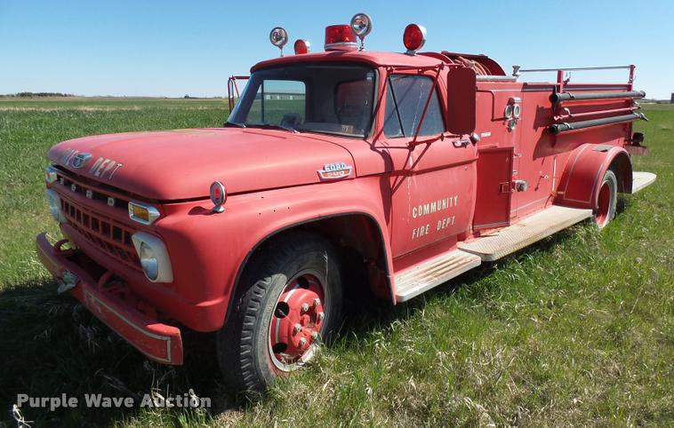 1965 Ford F600 fire truck - DH9615