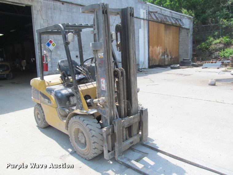 Caterpillar P7000 forklift - DA1002
