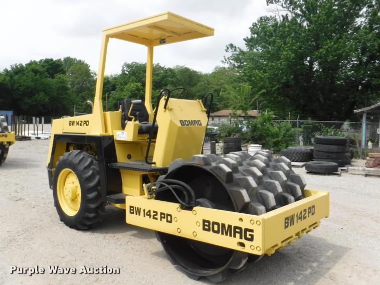 1985 Bomag BW142PD vibratory single drum roller - DB3937