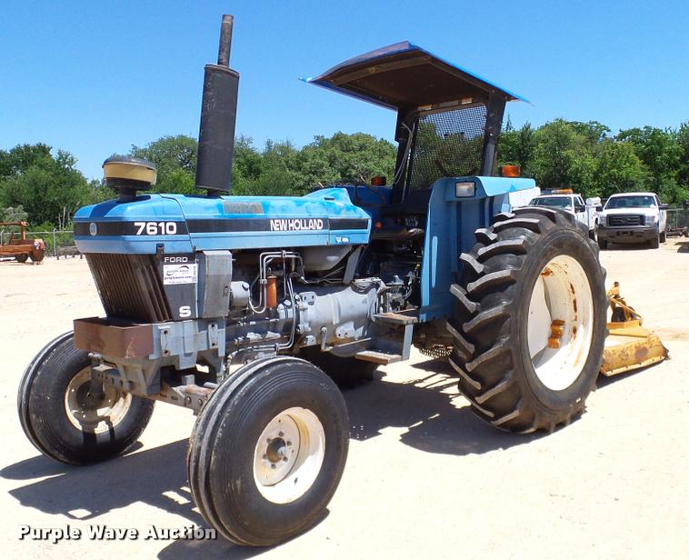 Ford New Holland 7610 tractor - DA6244
