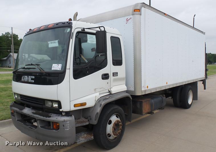 1999 GMC T6500 box truck - DA7862