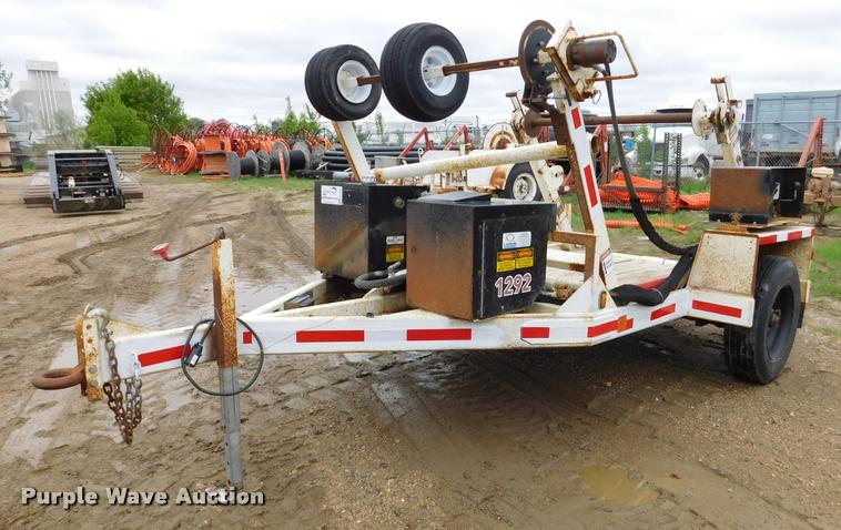 2010 Larson 5600 reel trailer - DA1042