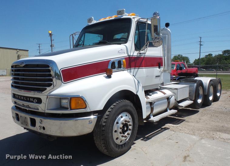 2008 Sterling L9500 semi truck - DA6431