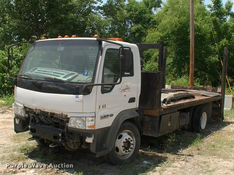 2006 Ford LCF flatbed truck - DK9642