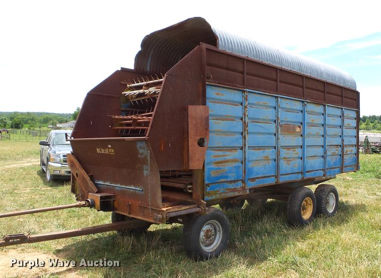 Big Blue 810A silage wagon - K3253
