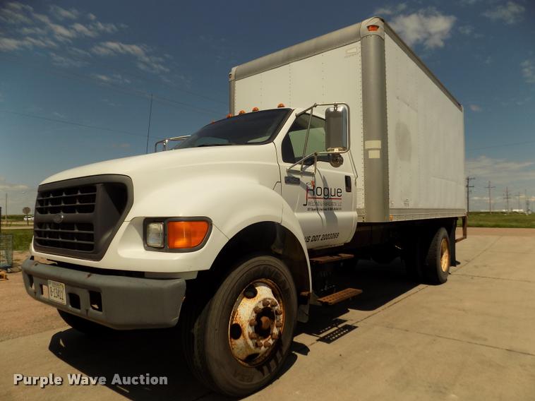 2000 Ford F650 Super Duty XL box truck - DA3067