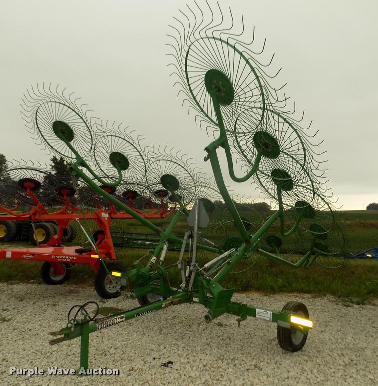 Frontier WR1012 hay rake - DA3080