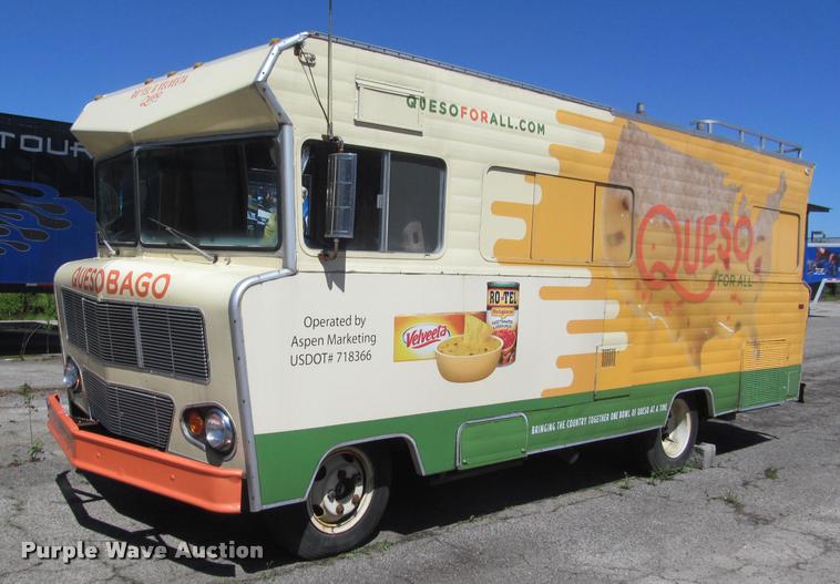 1973 Winnebago Brave RV - DA1012