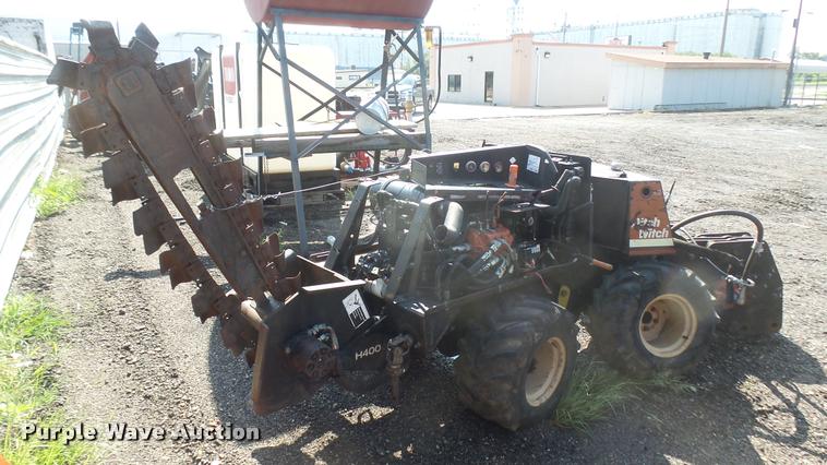 Ditch Witch 410SX vibratory plow - DR9416