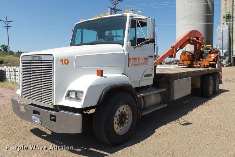 1989 Freightliner FLC11264T/ST crane truck - J5442