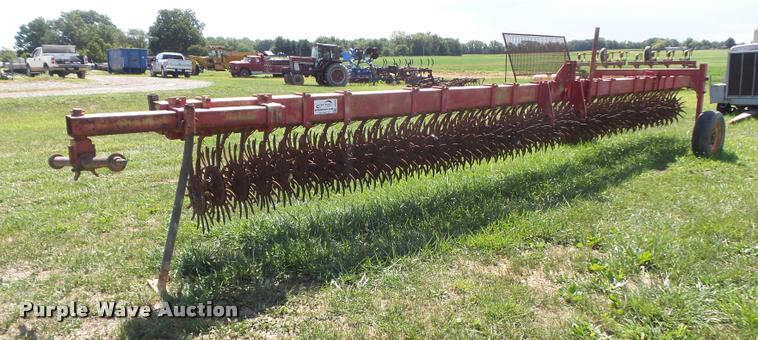 M&W 1828 rotary hoe - DB6486