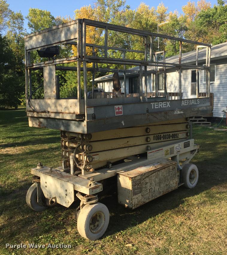 Terex TS30 scissor lift - DC6424