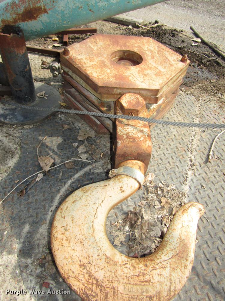 (3) crane lifting blocks - G1445