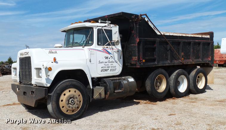 1985 Mack R686ST dump truck - DB4198