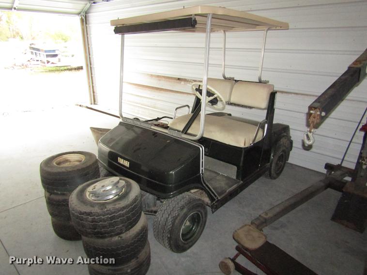 Yamaha Club Car golf cart - DO9095