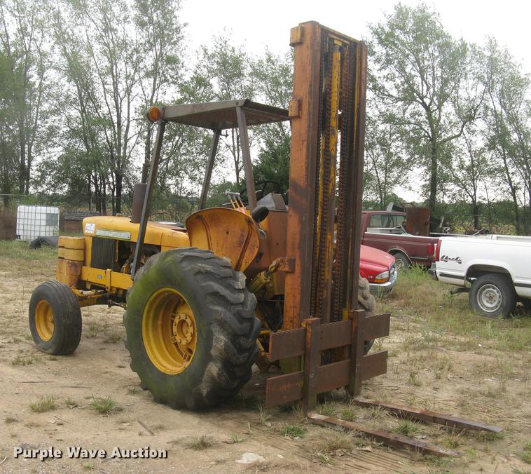 1975 John Deere 480B forklift - DC2472
