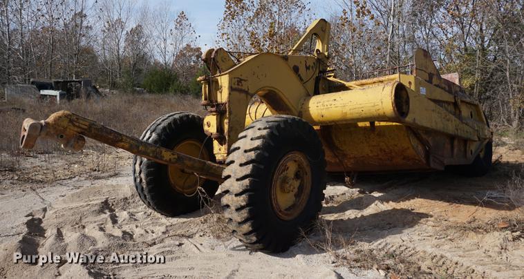 1957 Caterpillar 435 scraper - DA1436