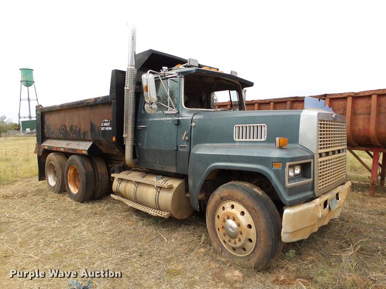 1989 Ford LTL9000 dump truck - DA6977