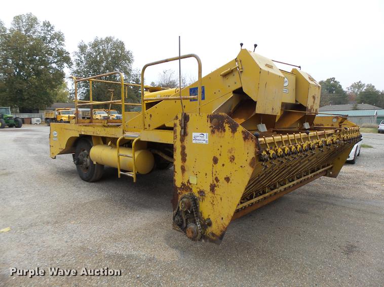 Etnyre chip spreader - DB9943