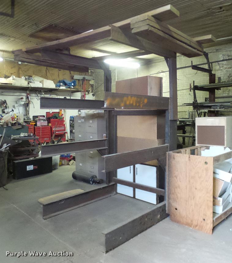 Metal handing rack - AO9335