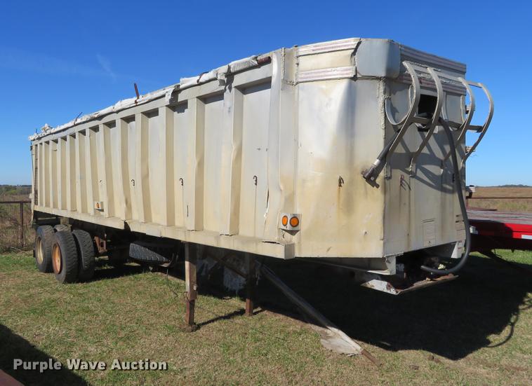 1983 Dorsey end dump trailer - DF9817