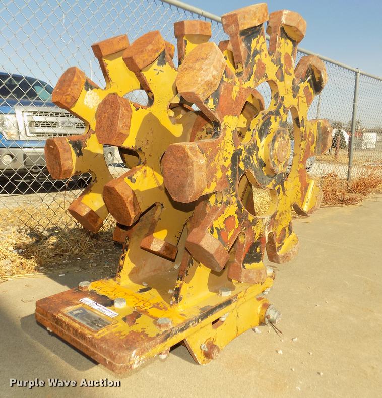 Rockland WB24-3 excavator compaction wheel - DO9052