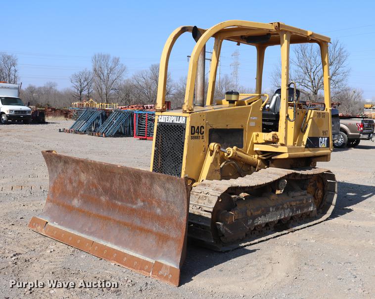 1992 Caterpillar D4C Series II dozer - EC9421