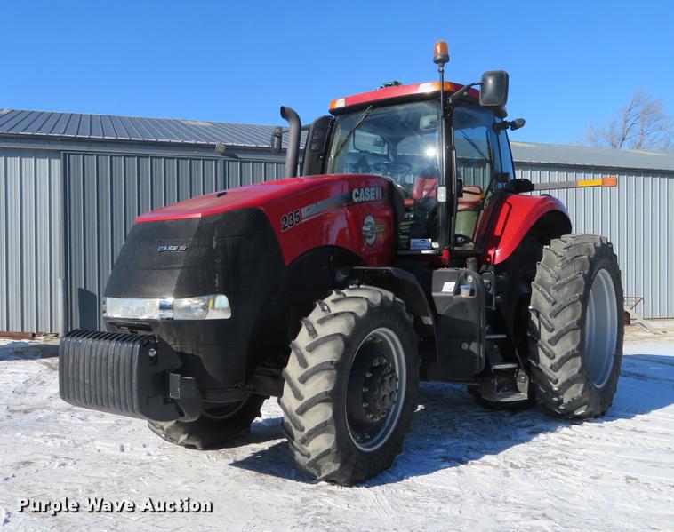 2013 Case IH Magnum 235 MFWD tractor - DC0861