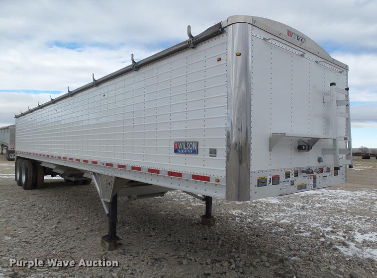 2018 Wilson DWH-600 double hopper bottom grain trailer - DC8361