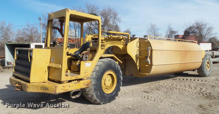 1983 Caterpillar 613B water wagon - DC5690