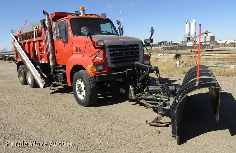 2001 Sterling LT9511 dump truck - DC8270