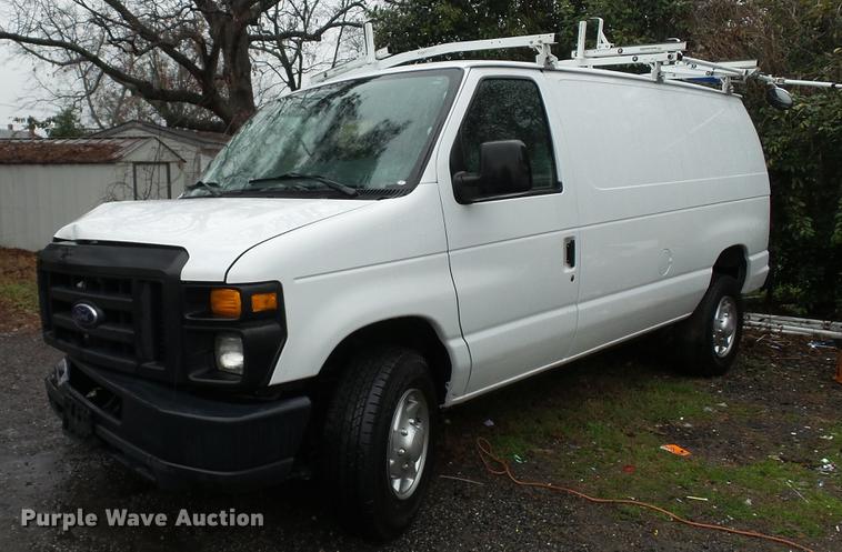 2014 Ford E250 van - BW9182