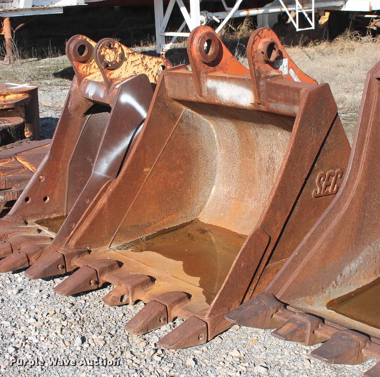 SEC 42"W excavator bucket - DZ9853