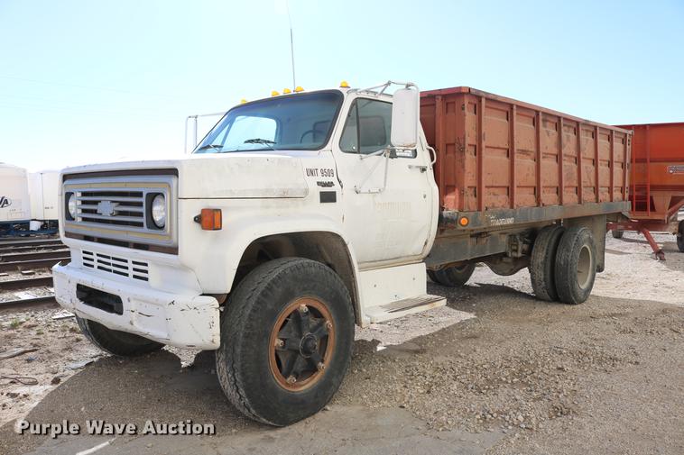1988 Chevrolet Kodiak grain truck - DB6532