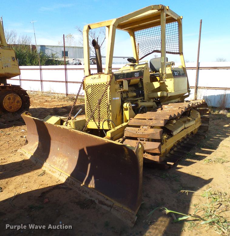 Caterpillar D3 dozer - DZ9758