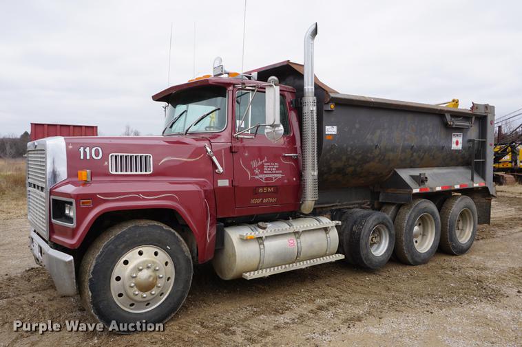 1989 Ford LTL9000 dump truck - DE3224