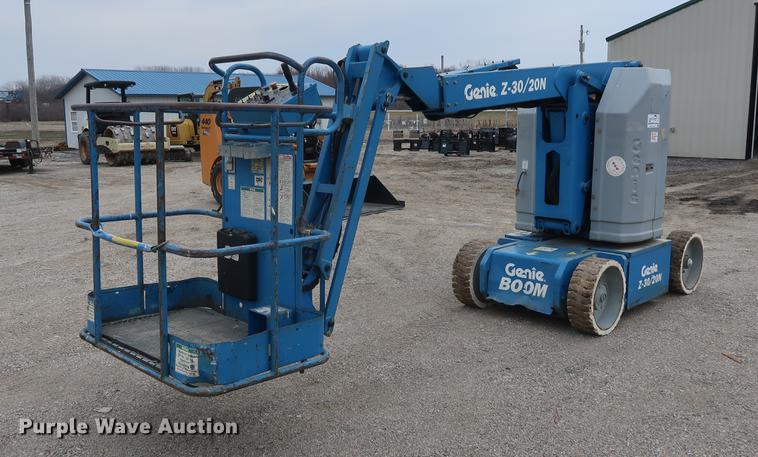 2002 Genie Z-30/20N boom lift - DF3615