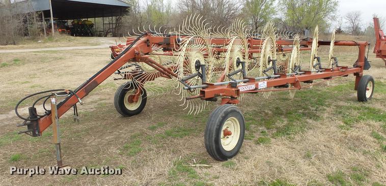 Hesston 3983 hay rake - DC3115