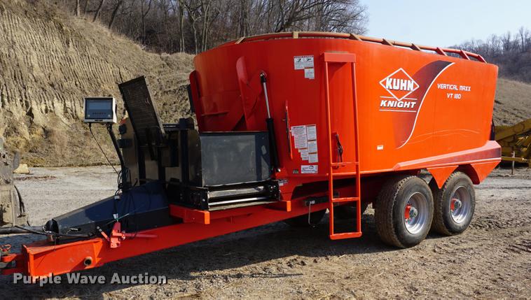 2012 Kuhn Knight VT180 vertical feed mixer - DE3301