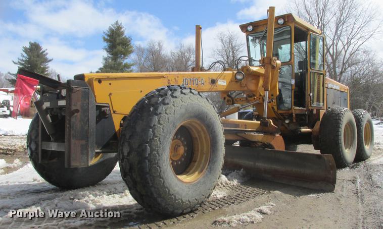 John Deere 770A motor grader - DA8251