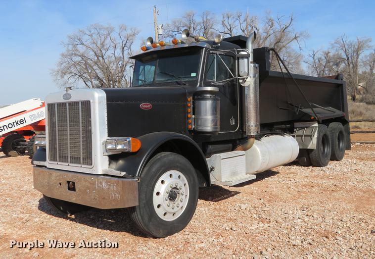 1990 Peterbilt 379 dump truck - DC0920