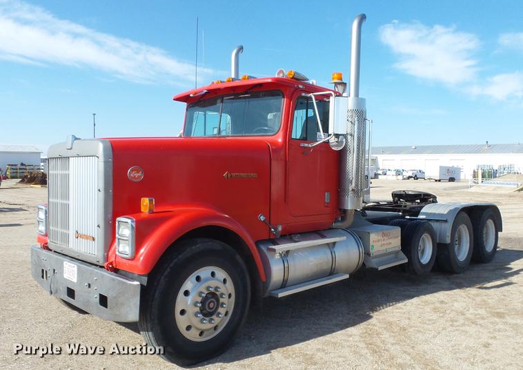 1991 International F9370 semi truck - DC3025