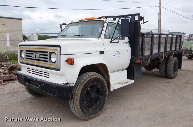 1989 Chevrolet C70 flat dump bed truck - EI9096