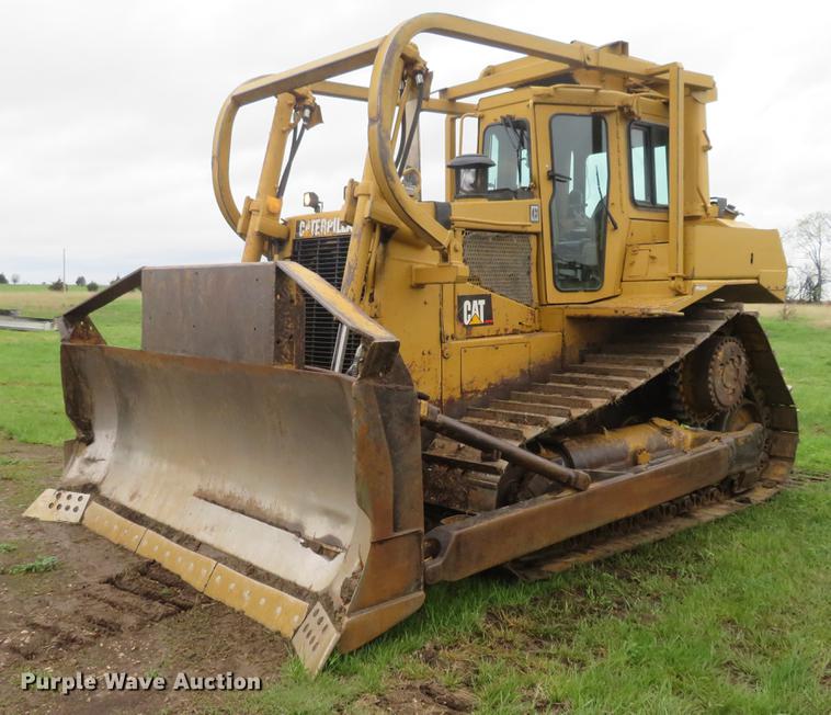 Caterpillar D7H dozer - EJ9580