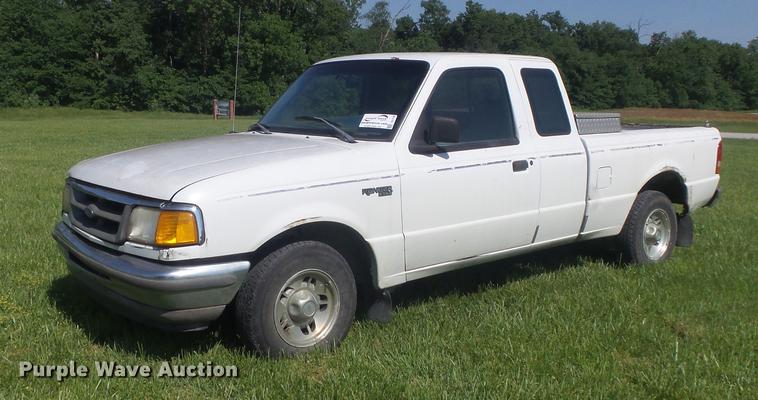 1997 Ford Ranger XLT pickup truck - DD7190
